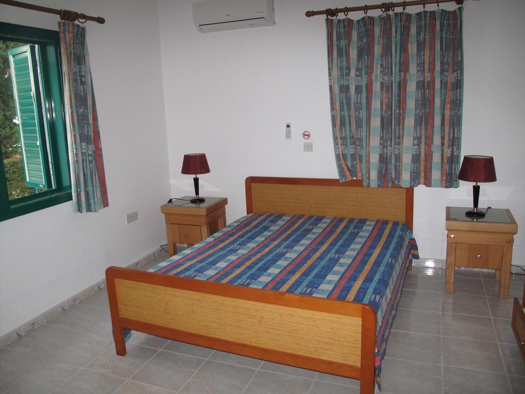 Chriseleni Latchi Villas Polis Kültér fotó
